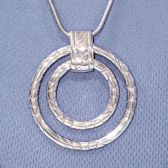 RARE RETIRED BRIGHTON PEBBLE DOUBLE RING/CIRCLES NECKLACE NWOT - Picture 4 of 5